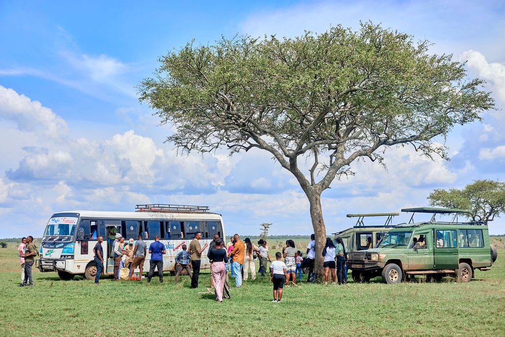 Visitors Enjoying Serengeti Retreat